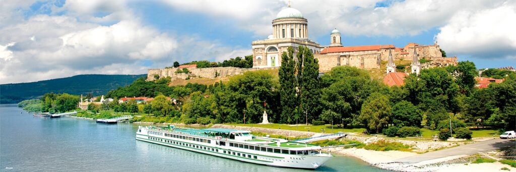 Découvrez la beauté de la nature en croisière sur le Danube.