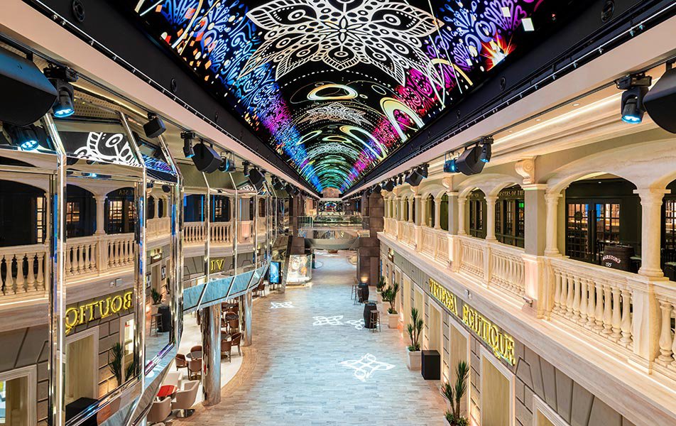 La Galleria Virtuosa et son dôme LED de 112 mètres
