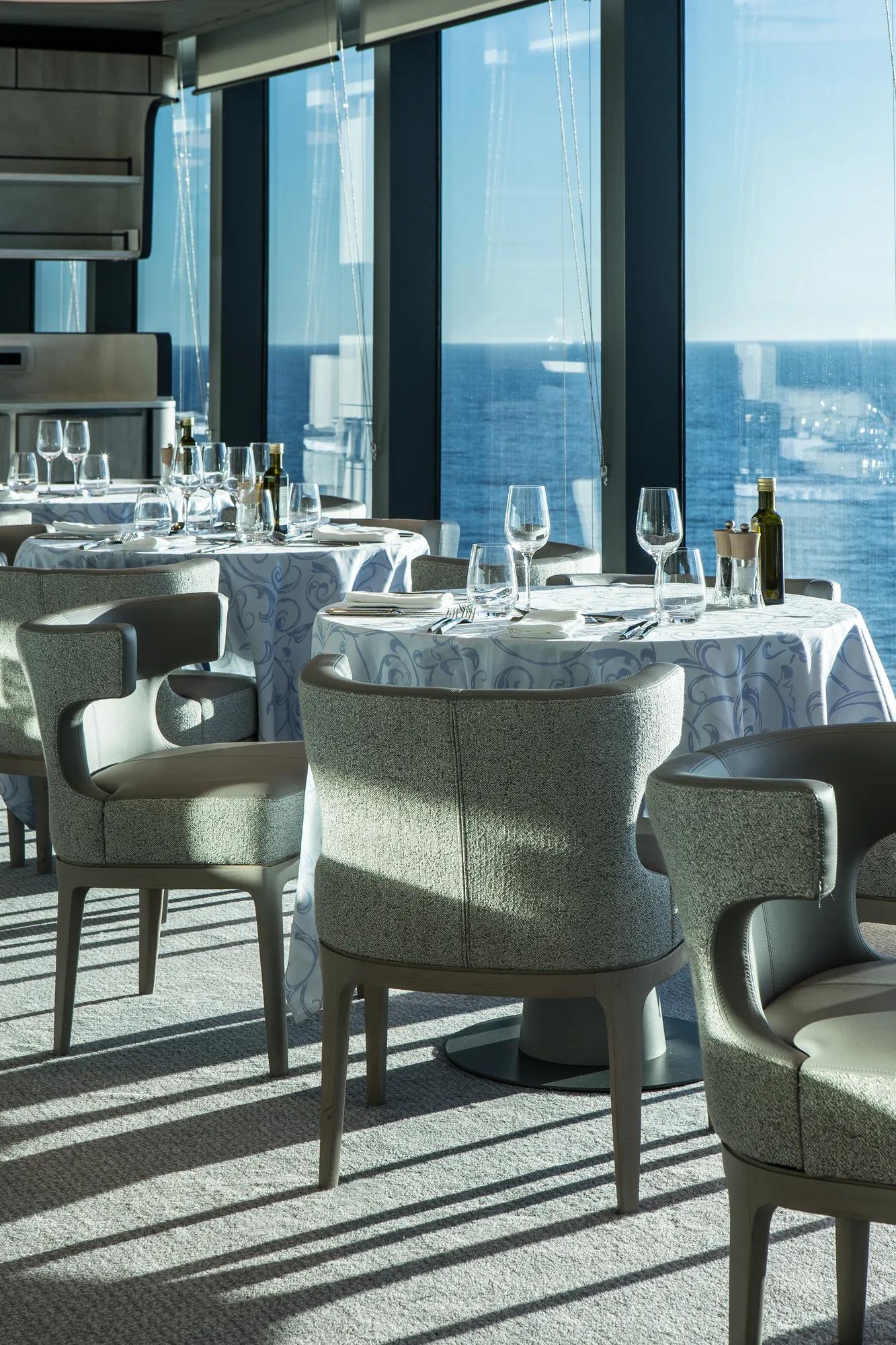 Restaurant Sila gastronomique a bord du Commandant Charcot