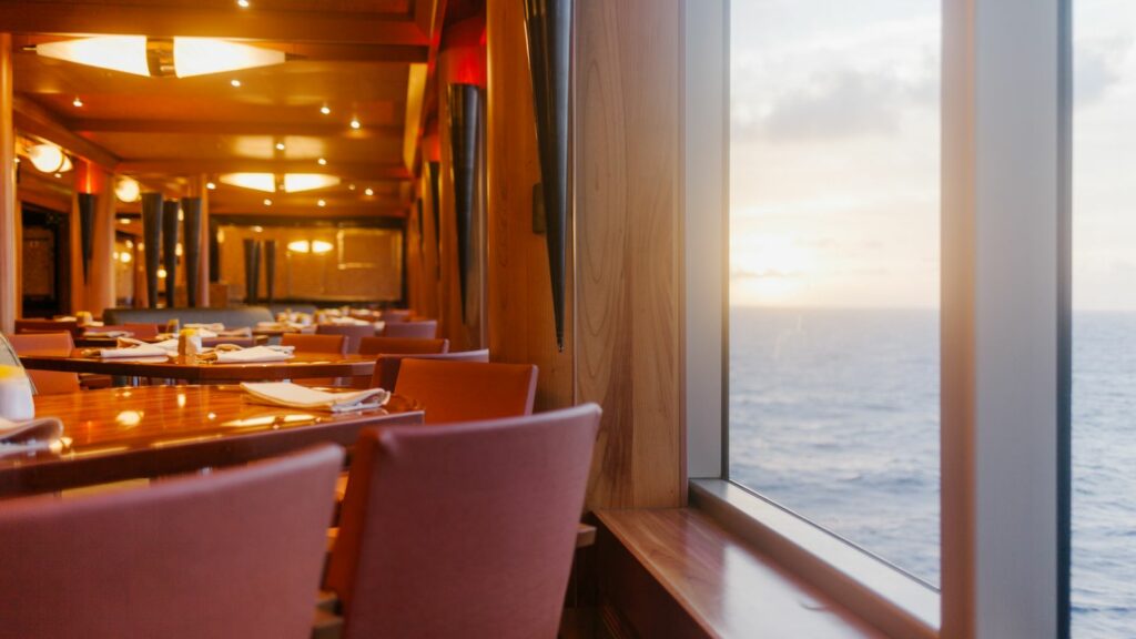Gastronomie en croisière : restaurants, formules et spécialités à bord